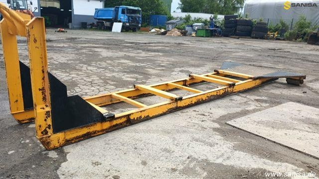 Hook lift truck Abrollfahrgetsell
