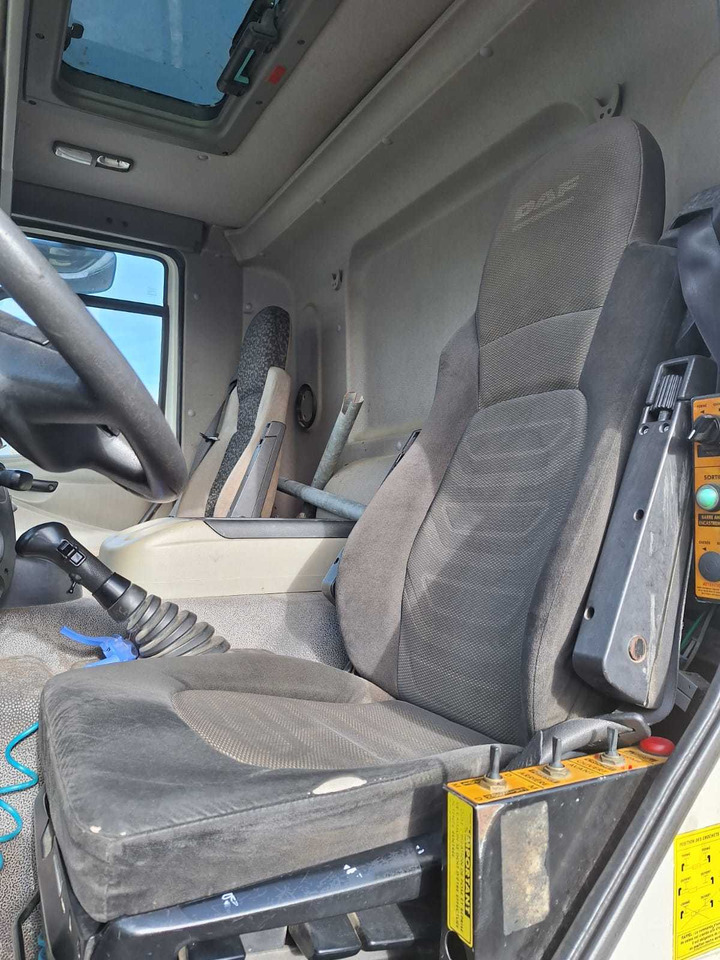 Hook lift truck DAF CF