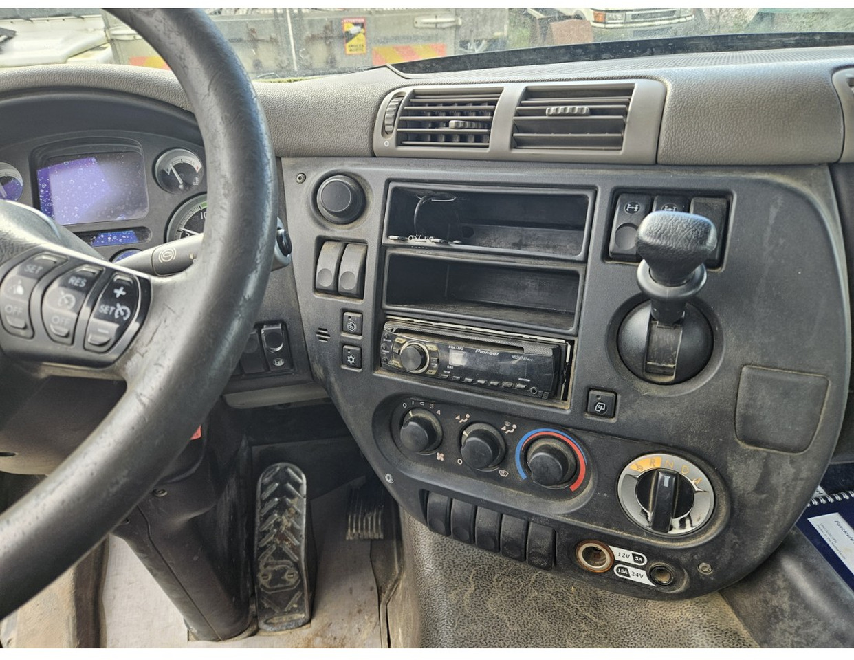 Hook lift truck DAF CF85.460 6x4 hooklift full sping suspension Automatic gearbox 2011
