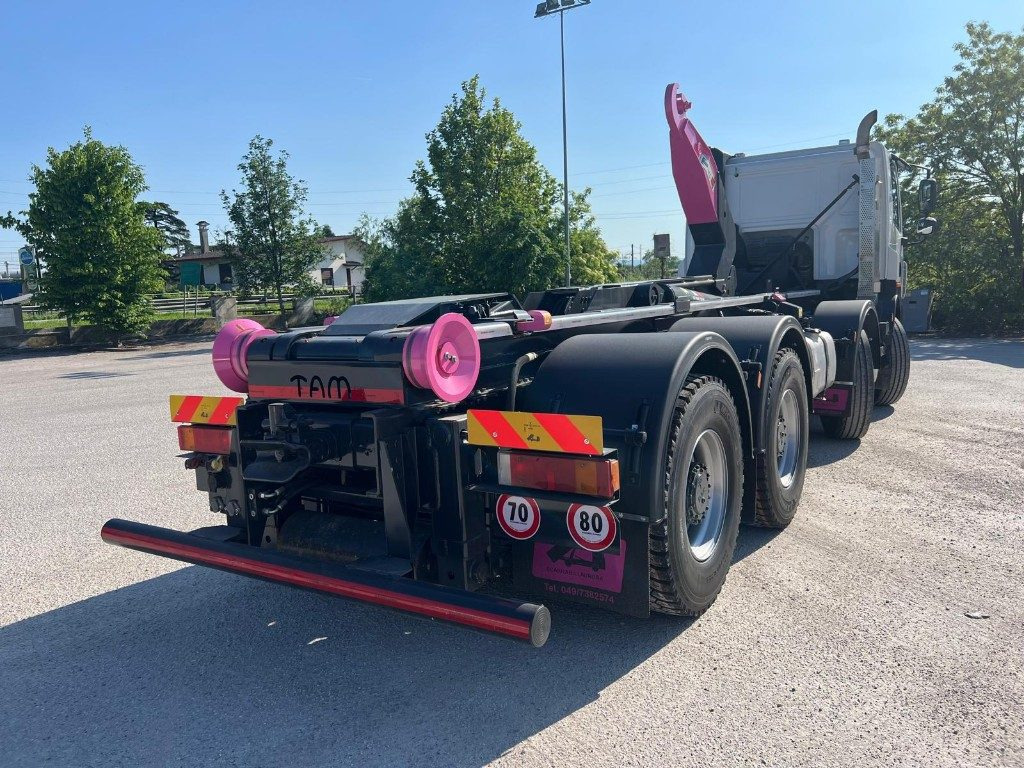 Hook lift truck DAF CF85 SCARRABILE