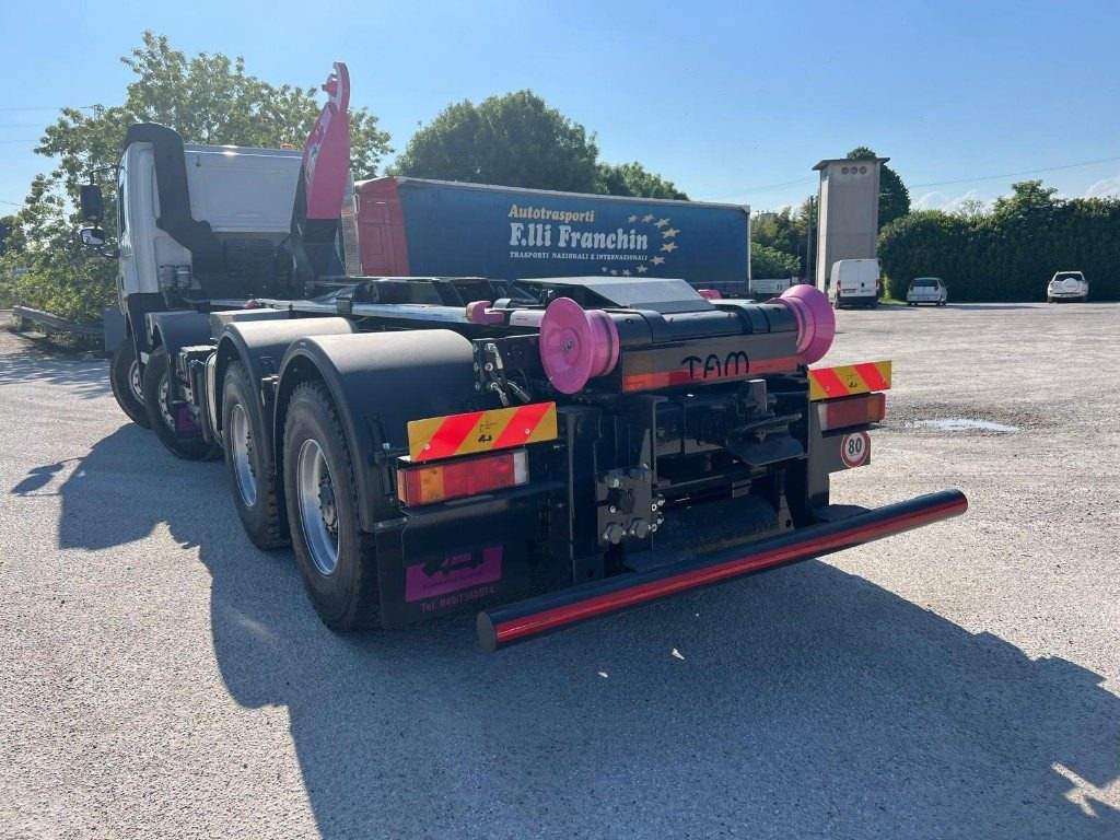 Hook lift truck DAF CF85 SCARRABILE