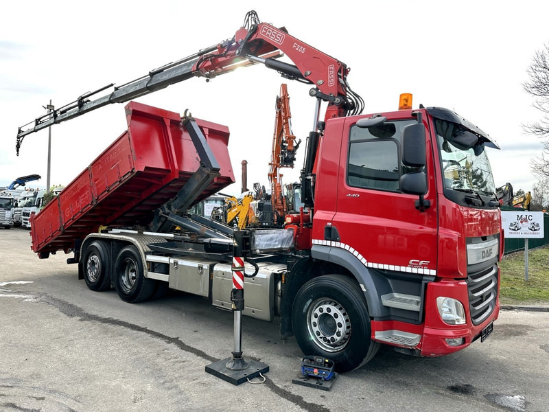 Hook lift truck DAF CF 440 6x2 HAAK + KRAAN FASSI F235A.2.26 (6x) (17m) + ROTATOR - *242.000km* - BE TRUCK