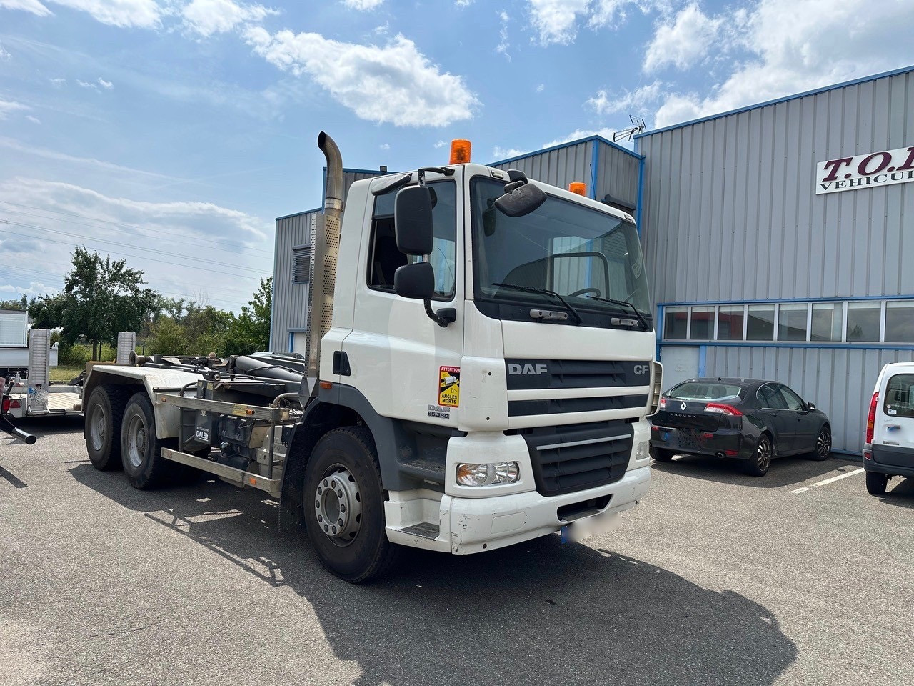 Hook lift truck DAF CF 85.360