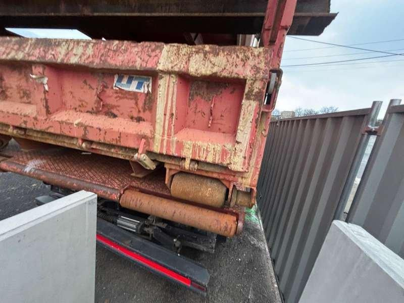 Hook lift truck DAF GRUE 85.410 6X4