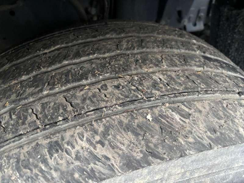 Hook lift truck DAF GRUE 85.410 6X4