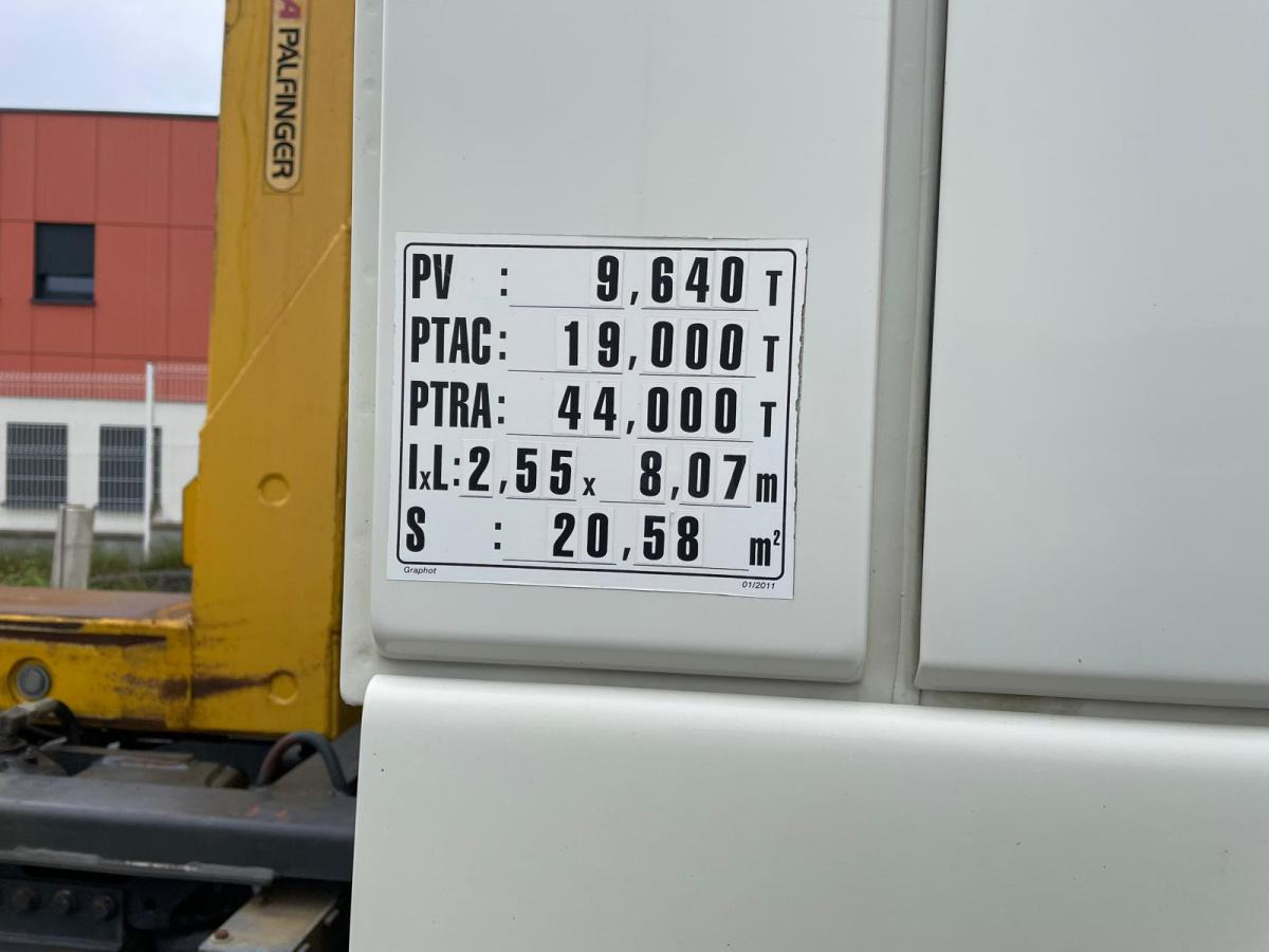 Hook lift truck DAF XF105 460