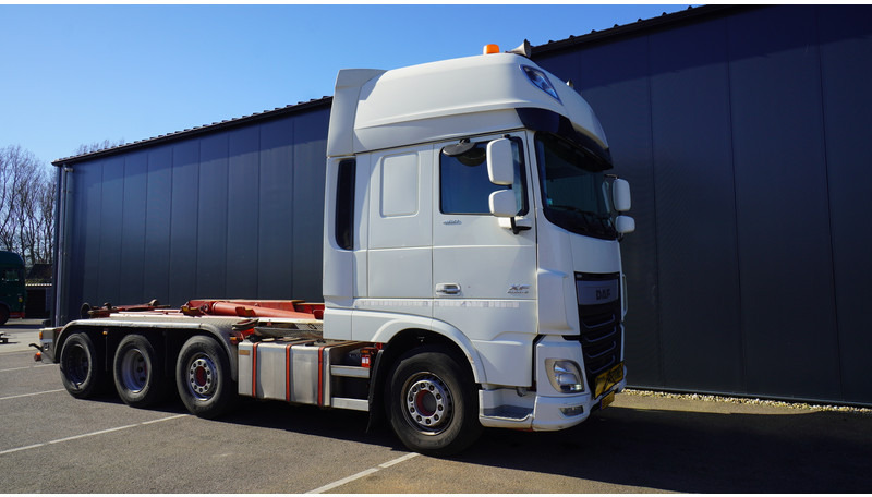 Hook lift truck DAF XF460 8X2 HOOKARM SYSTEM TRUCK