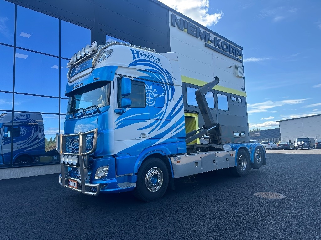 Hook lift truck DAF XF 530 6x2*4