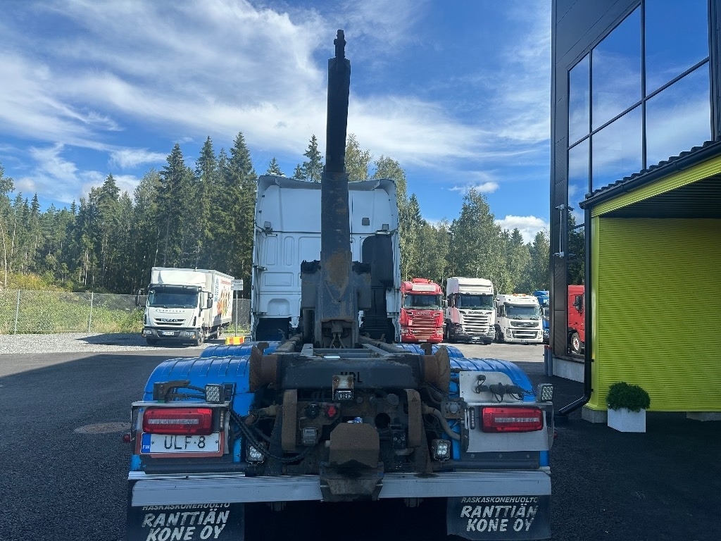 Hook lift truck DAF XF 530 6x2*4