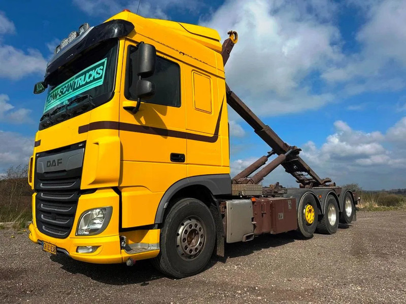 Hook lift truck DAF XF 530 Hoglift with knæk arm.