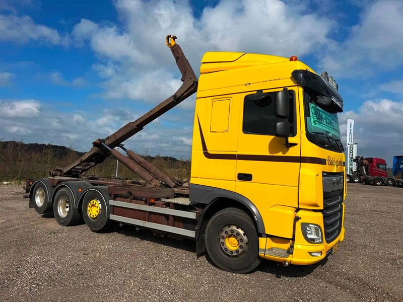 Hook lift truck DAF XF 530 Hoglift with knæk arm.