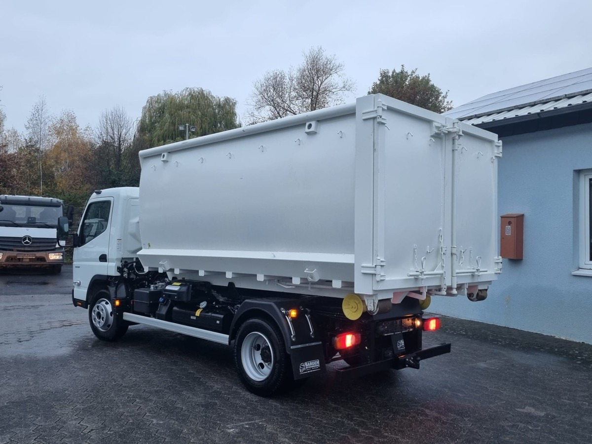 Hook lift truck FUSO Canter FUSO 7C18 City Abrollkipper Miete
