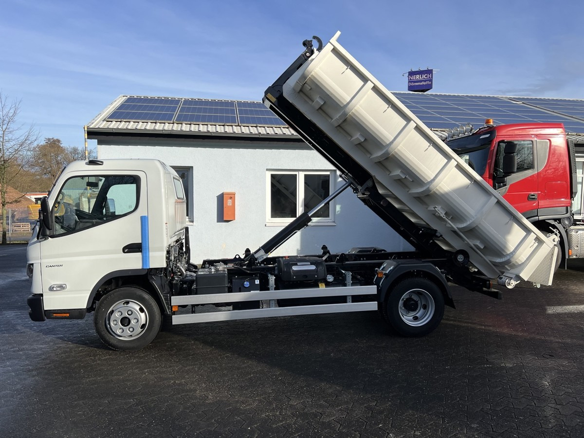 Hook lift truck FUSO Canter FUSO 7C18 City Abrollkipper Miete