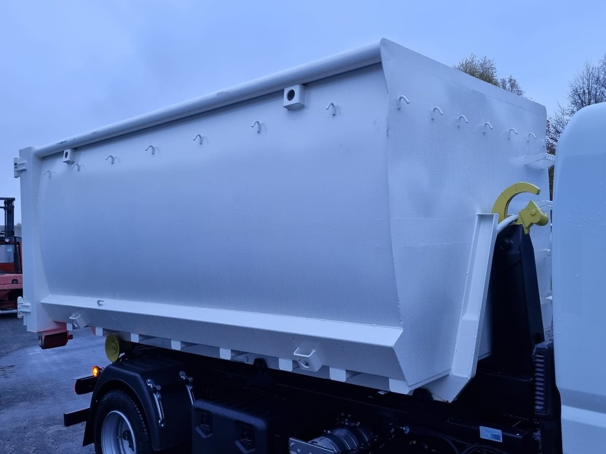 Hook lift truck FUSO FUSO 9C18 Duonic City Abrollkipper AHK