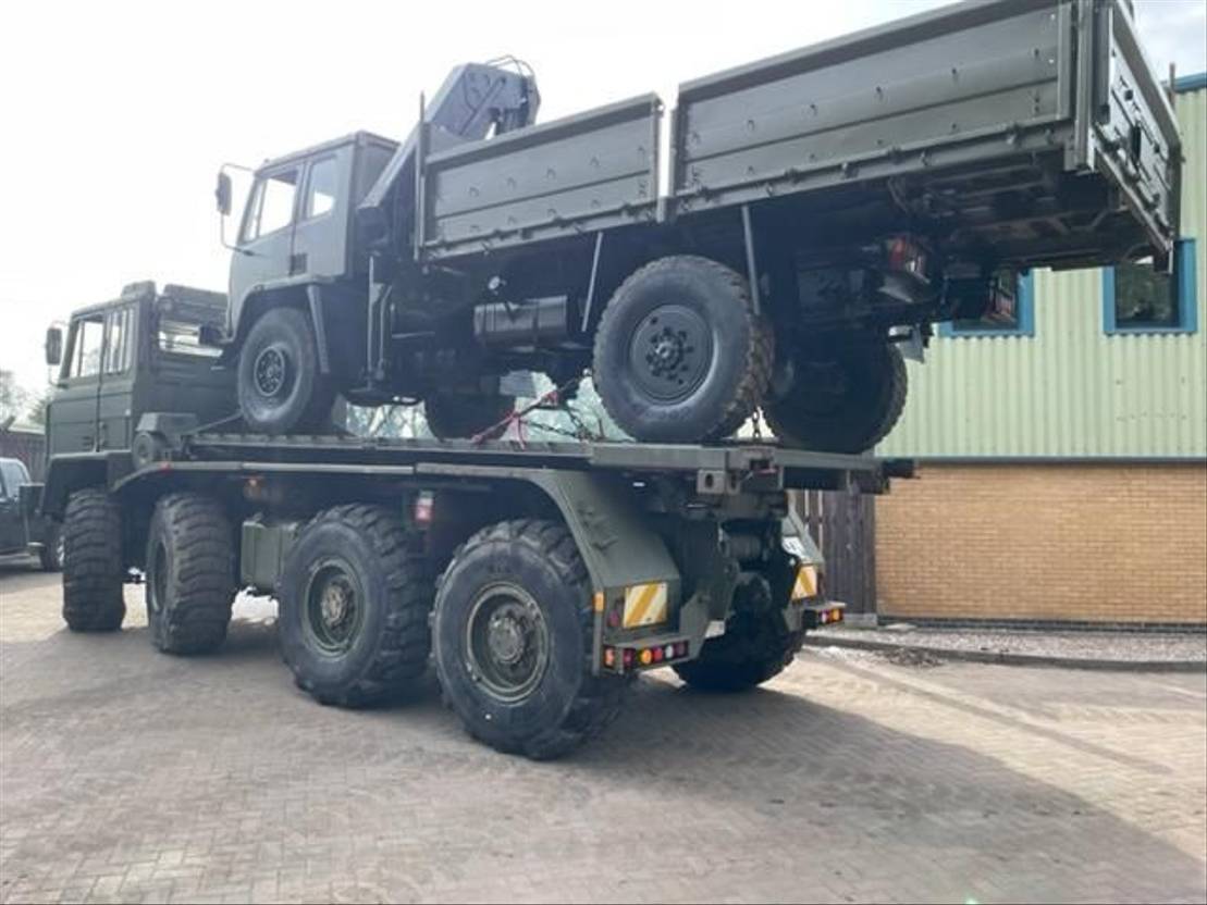Hook lift truck Foden Foden 8x6 Truck container / Equipment carrier Ex Military
