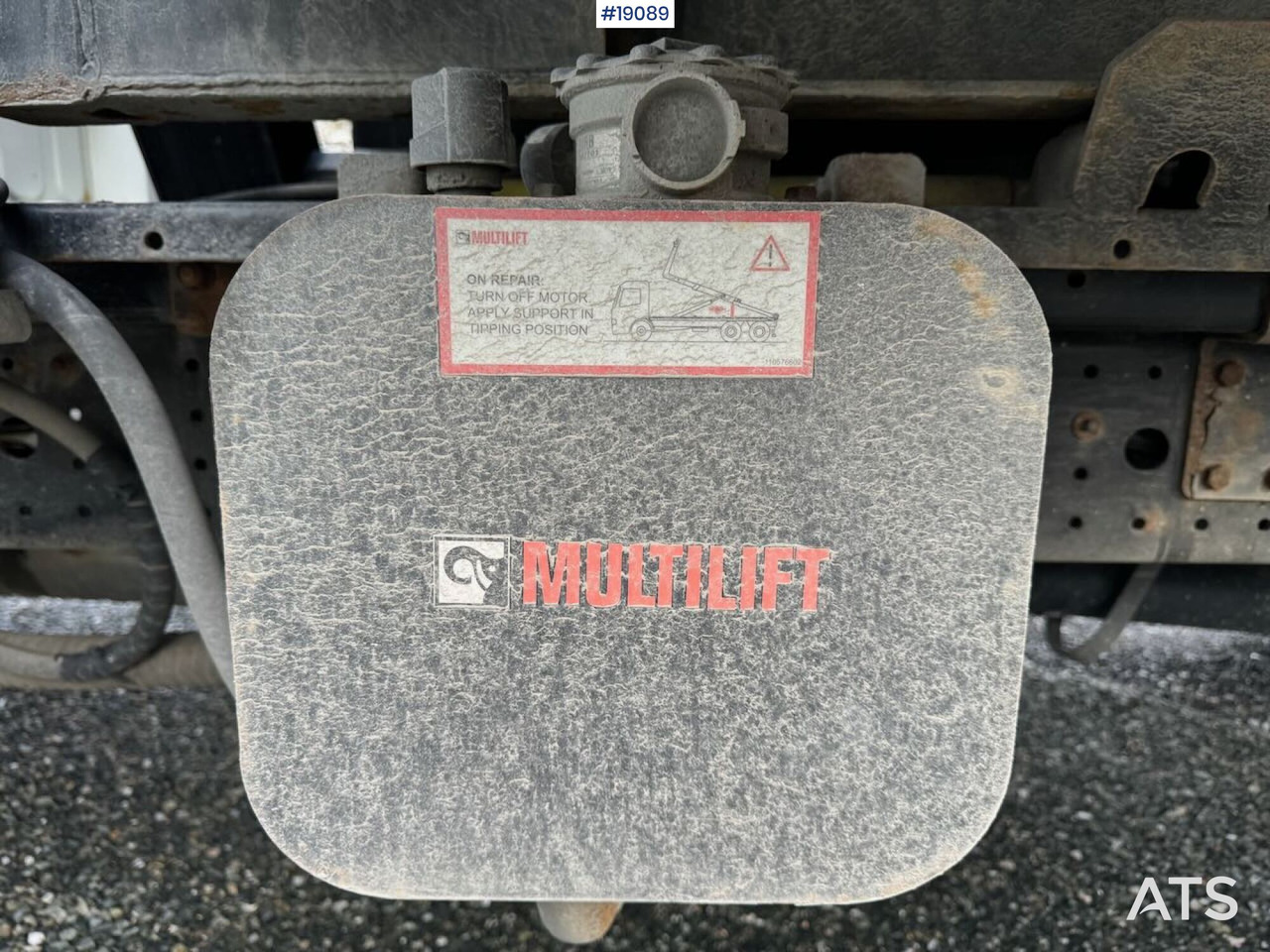 Hook lift truck Fuso Canter