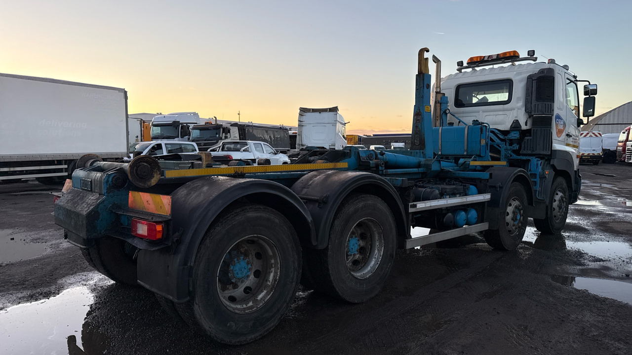 Hook lift truck HINO 700 3241