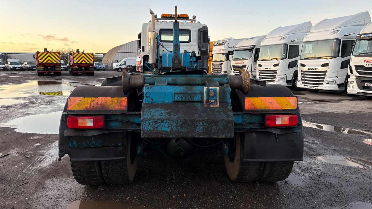 Hook lift truck HINO 700 3241