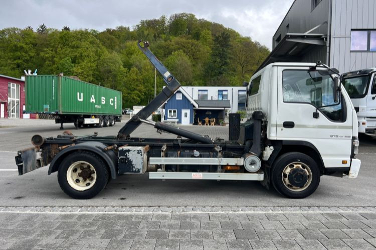 Hook lift truck ISUZU | NQR75 4x2