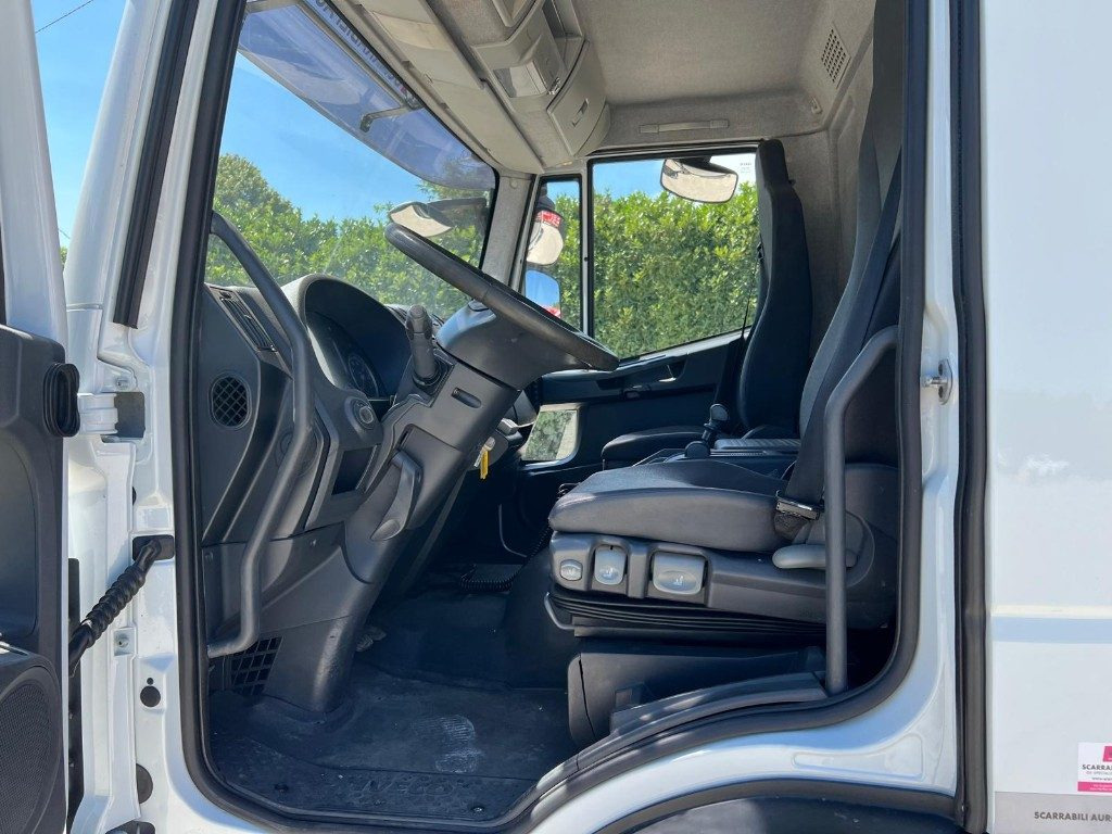 Hook lift truck IVECO 120EL18 SCARRABILE