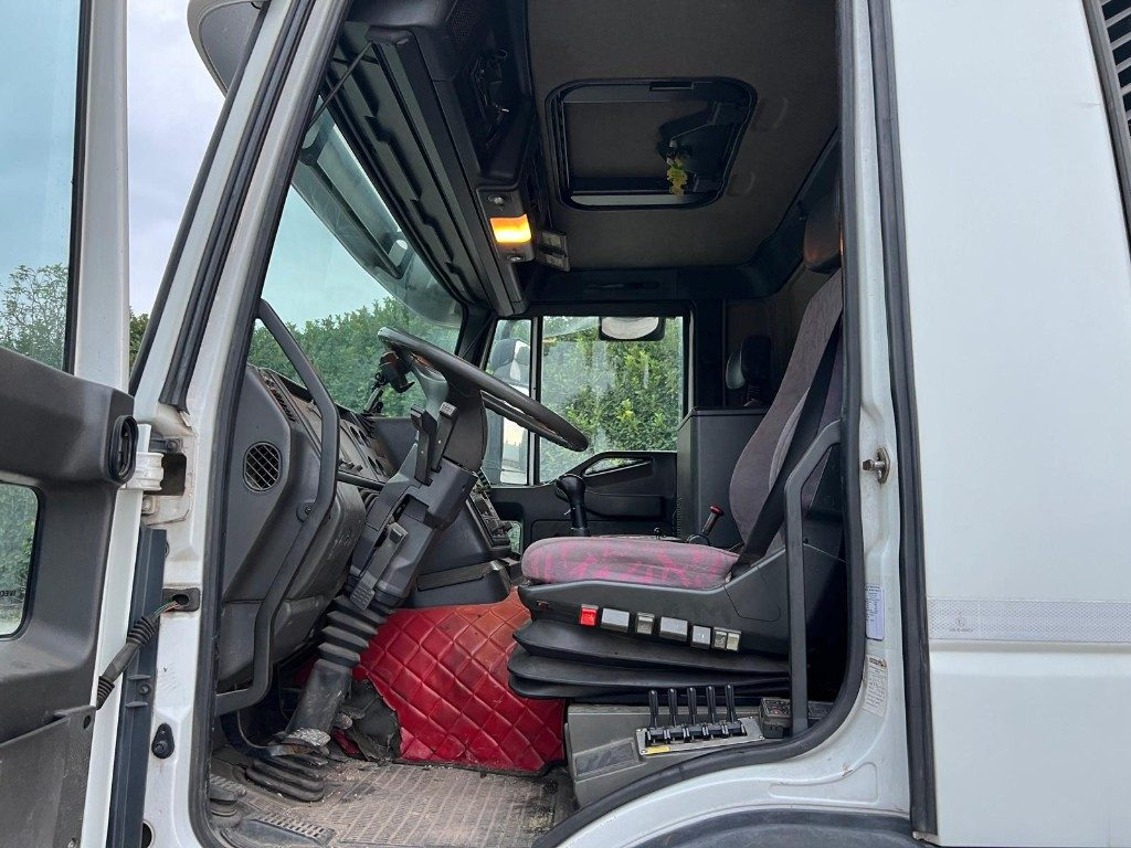 Hook lift truck IVECO 260E43 EUROTECH USATO SCARRABILE CON GRU