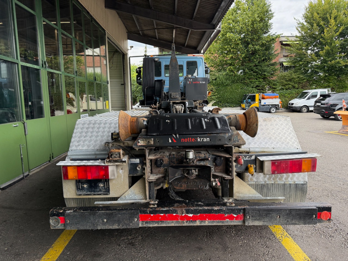 Hook lift truck IVECO 340T45 Trakker 8x4