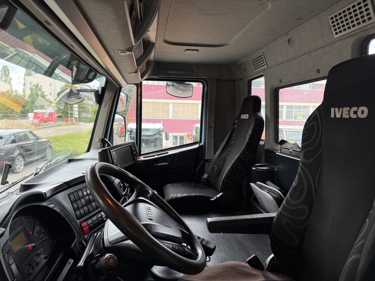 Hook lift truck IVECO 340T45 Trakker 8x4