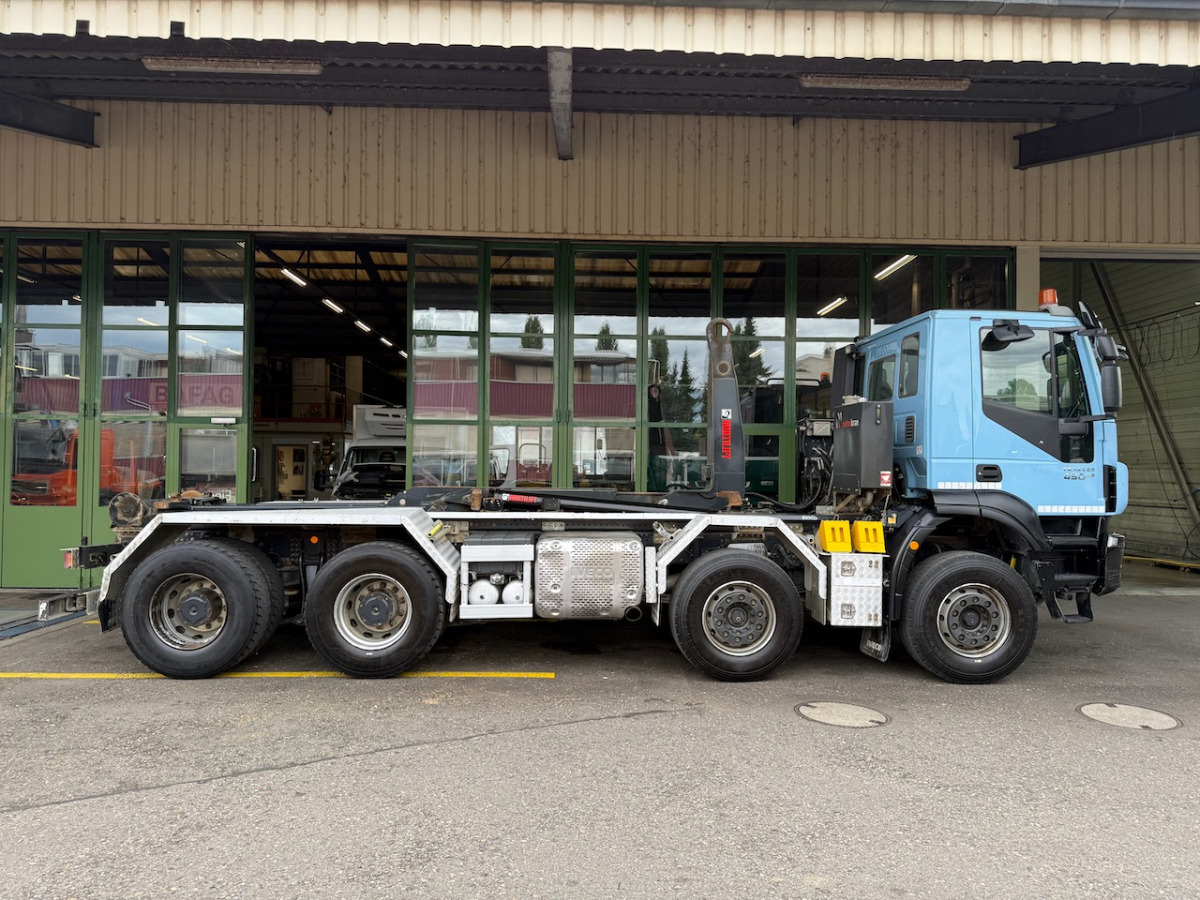 Hook lift truck IVECO 340T45 Trakker 8x4