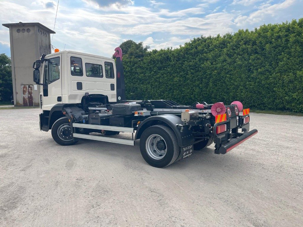 Hook lift truck IVECO EUROCARGO 120E22 SCARRABILE
