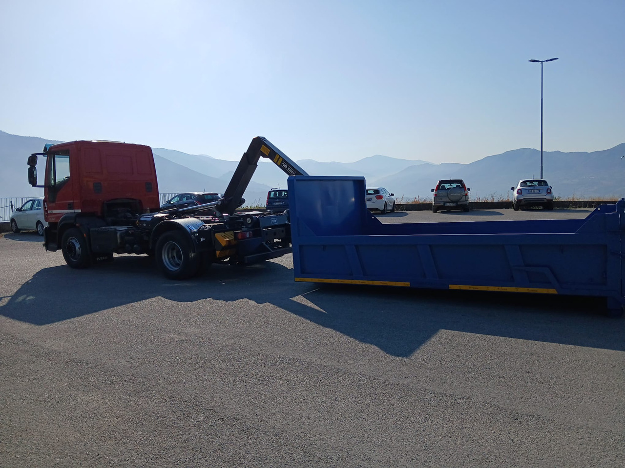Hook lift truck IVECO EUROCARGO 150-280