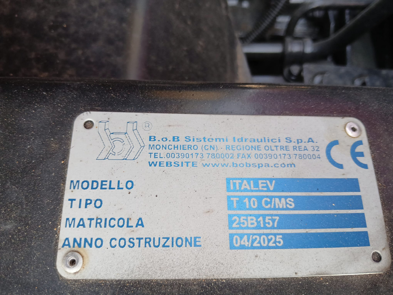 Hook lift truck IVECO EUROCARGO 150-280