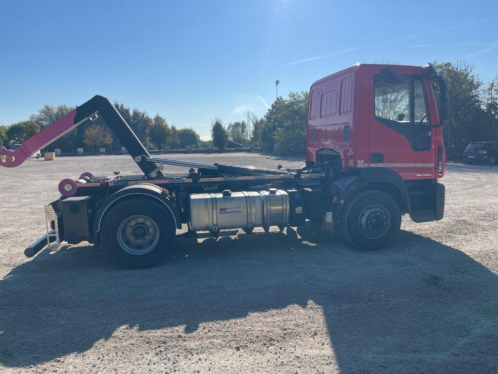 Hook lift truck IVECO EUROCARGO 160E SCARRABILE