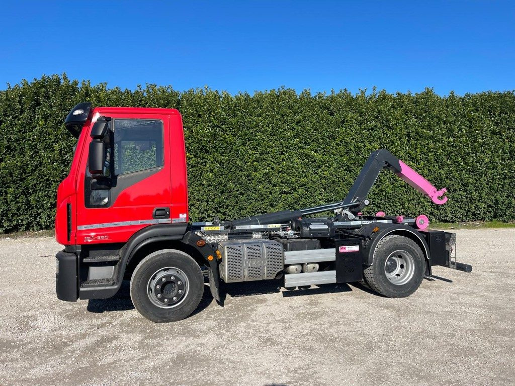 Hook lift truck IVECO EUROCARGO 160E SCARRABILE