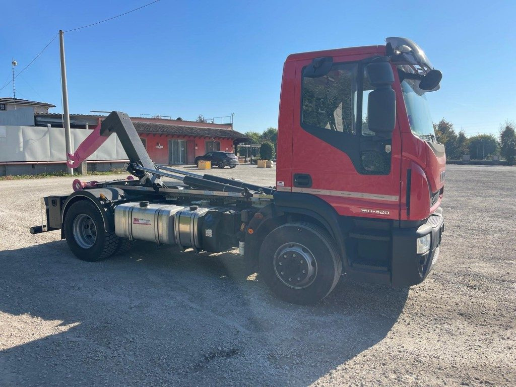 Hook lift truck IVECO EUROCARGO 160E SCARRABILE