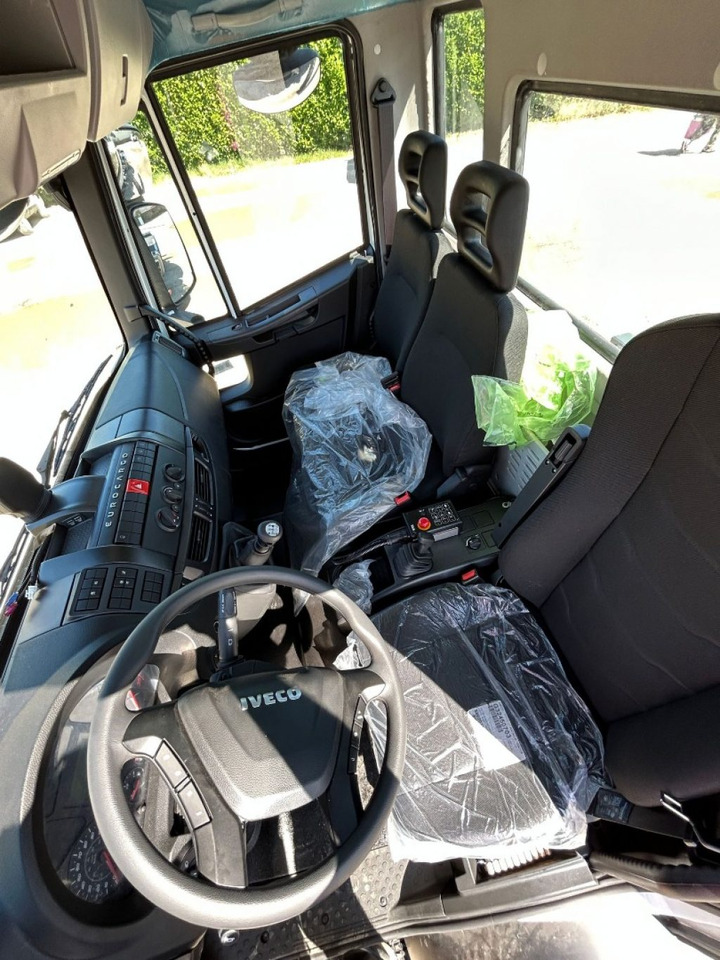 Hook lift truck IVECO EUROCARGO 180E32K NUOVO SCARRABILE