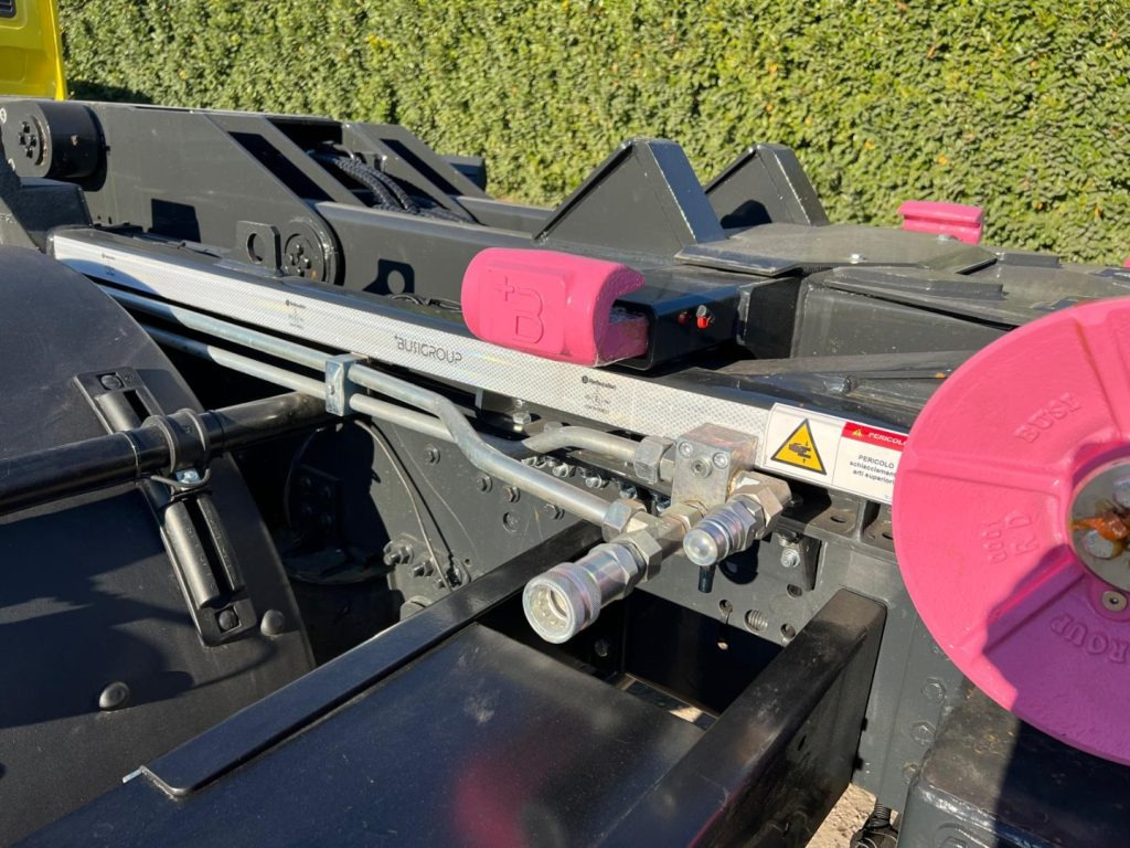 Hook lift truck IVECO EUROCARGO 180EL28 SCARRABILE