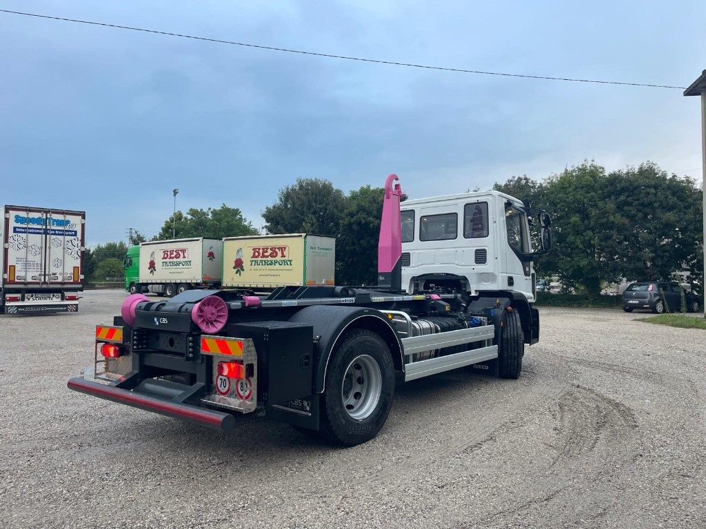 Hook lift truck IVECO EUROCARGO 180K32 SCARRABILE NUOVO
