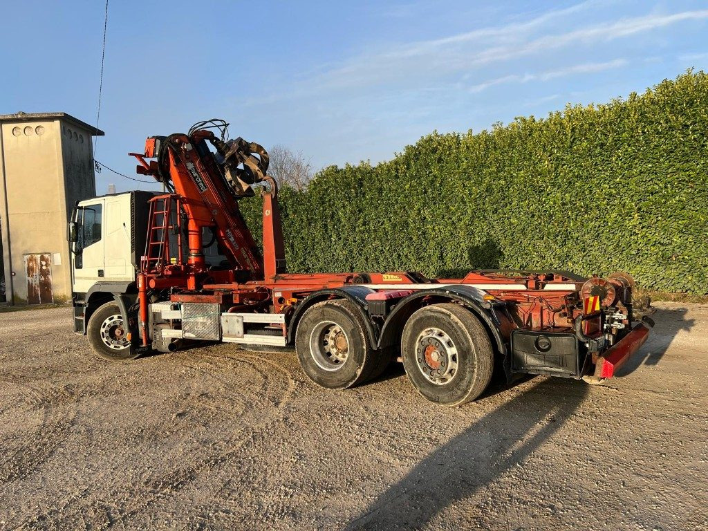 Hook lift truck IVECO EUROTECH 440E43 SCARRABILE CON GRU
