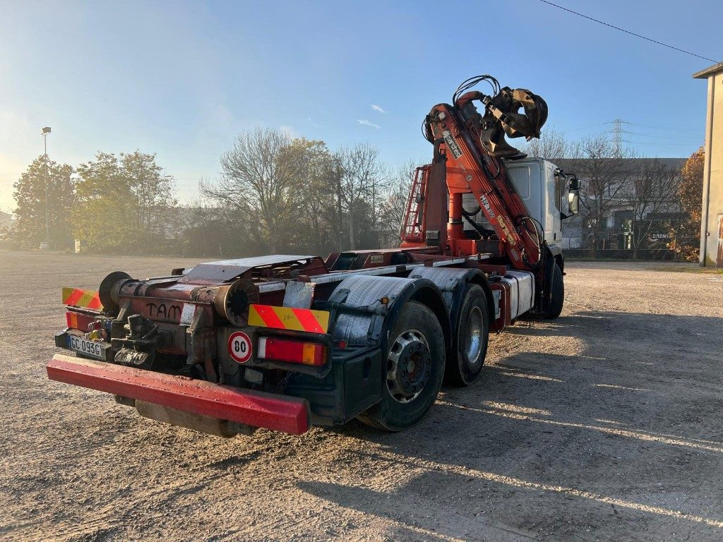 Hook lift truck IVECO EUROTECH 440E43 SCARRABILE CON GRU