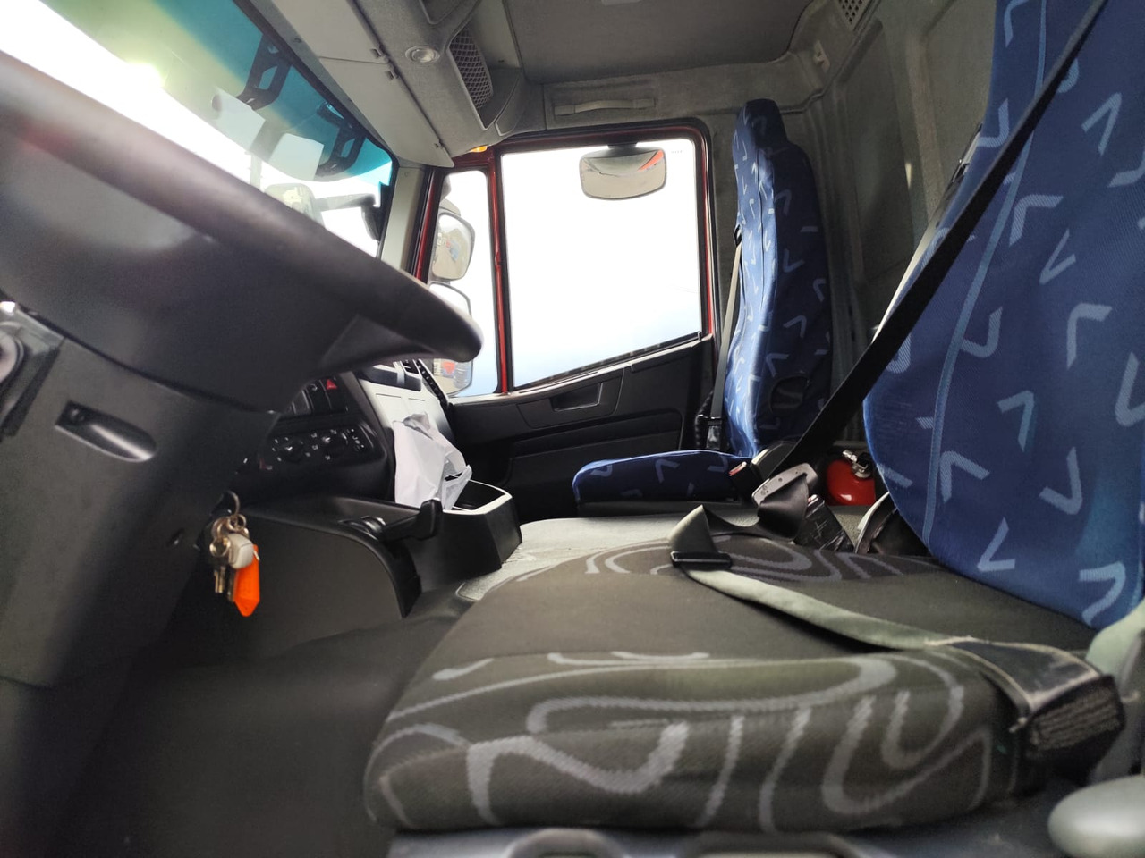 Hook lift truck IVECO STRALIS 190S31