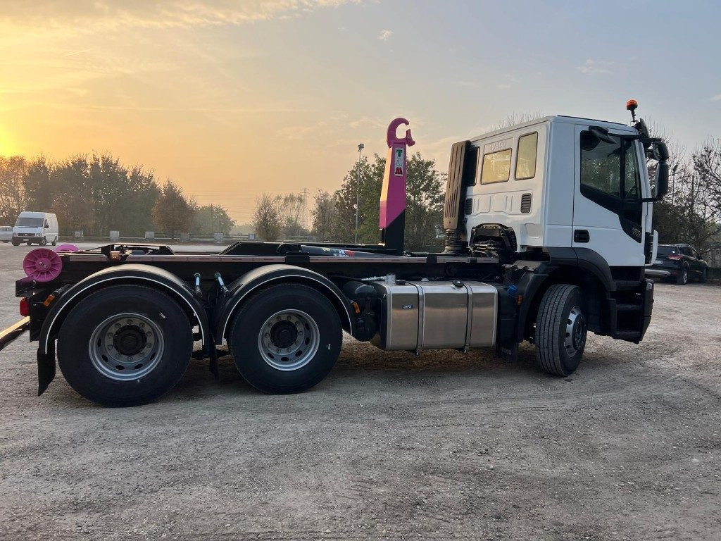 Hook lift truck IVECO STRALIS 460 X-WAY SCARRABILE 6X4