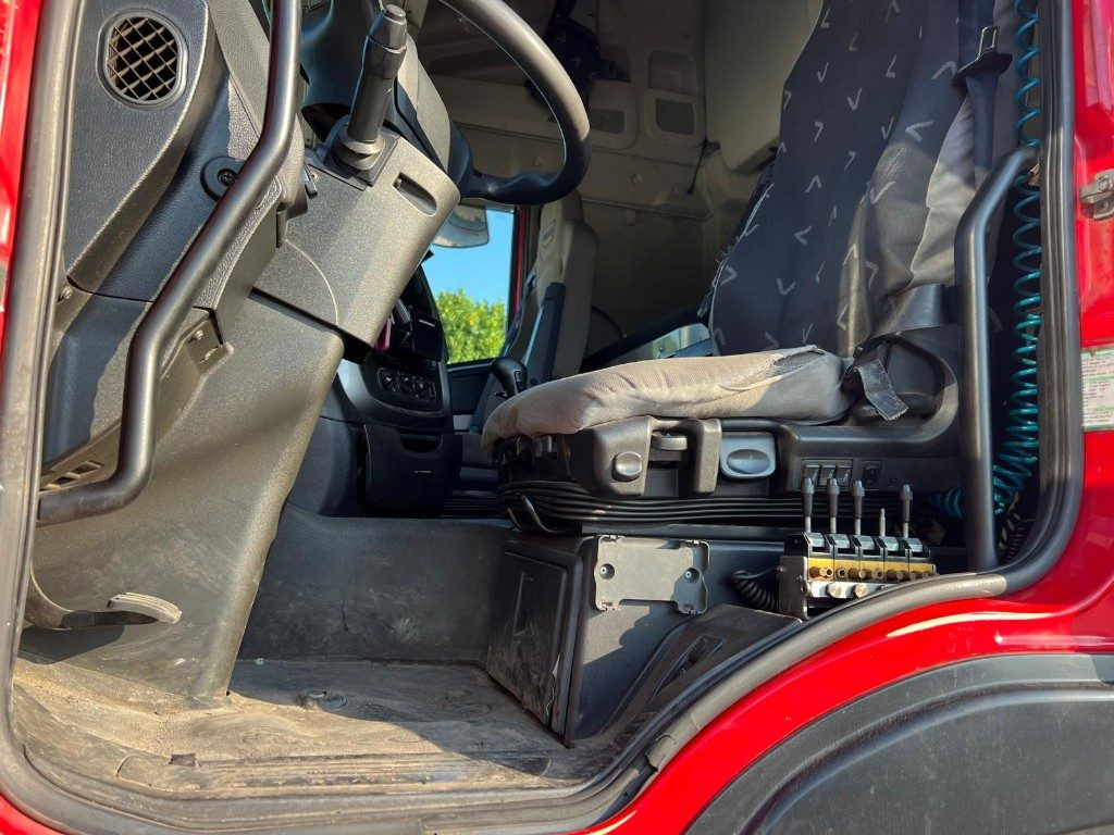 Hook lift truck IVECO STRALIS 500 SCARRABILE