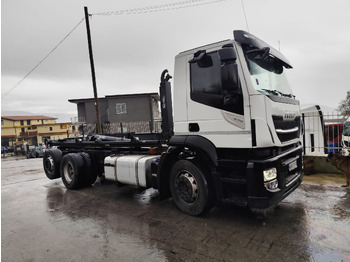 Hook lift truck IVECO STRALIS AD 260S31 XP