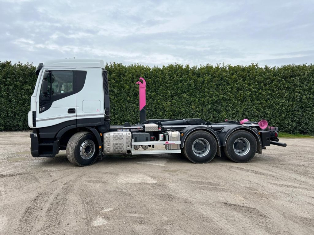Hook lift truck IVECO STRALIS X-WAY 510 TRAKKER SCARRABILE