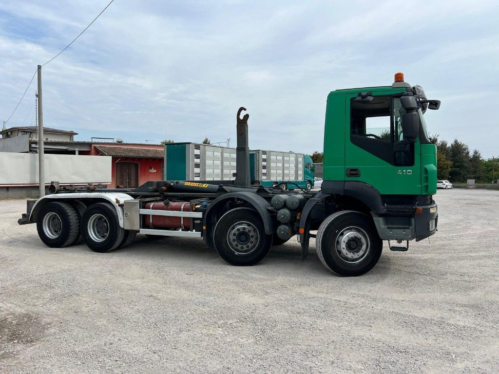 Hook lift truck IVECO TRAKKER AD340T41 USATO SCARRABILE