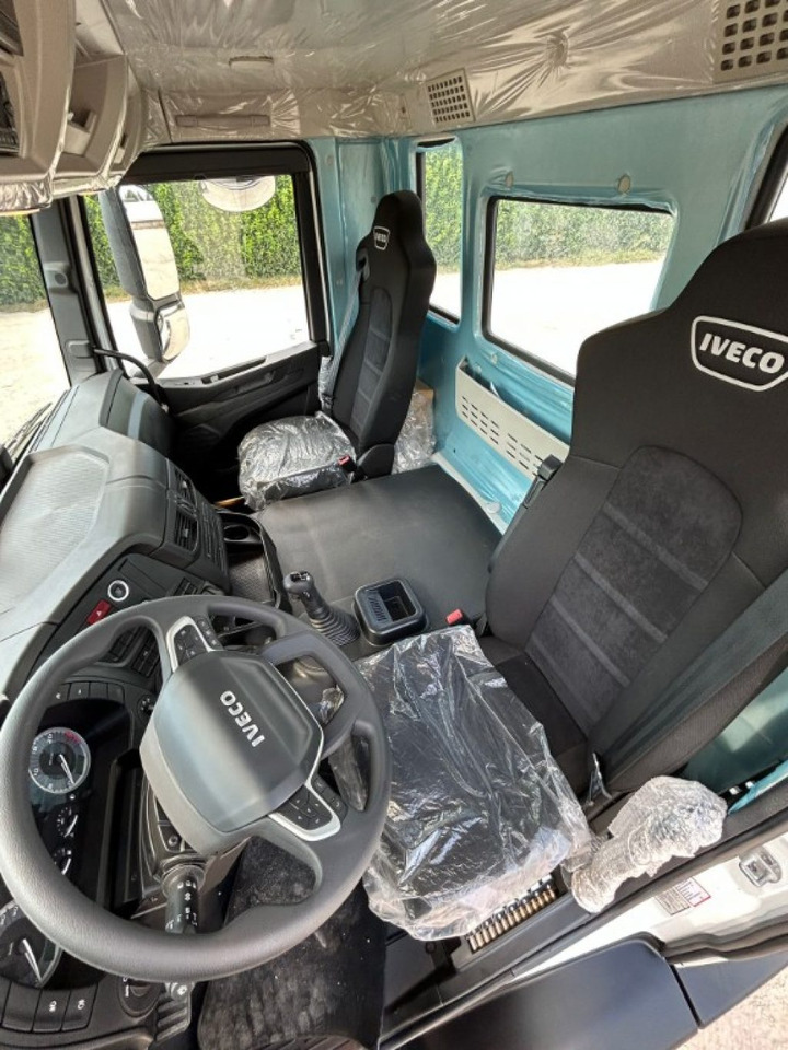 Hook lift truck IVECO TRAKKER T-WAY AD380T NUOVO SCARRABILE