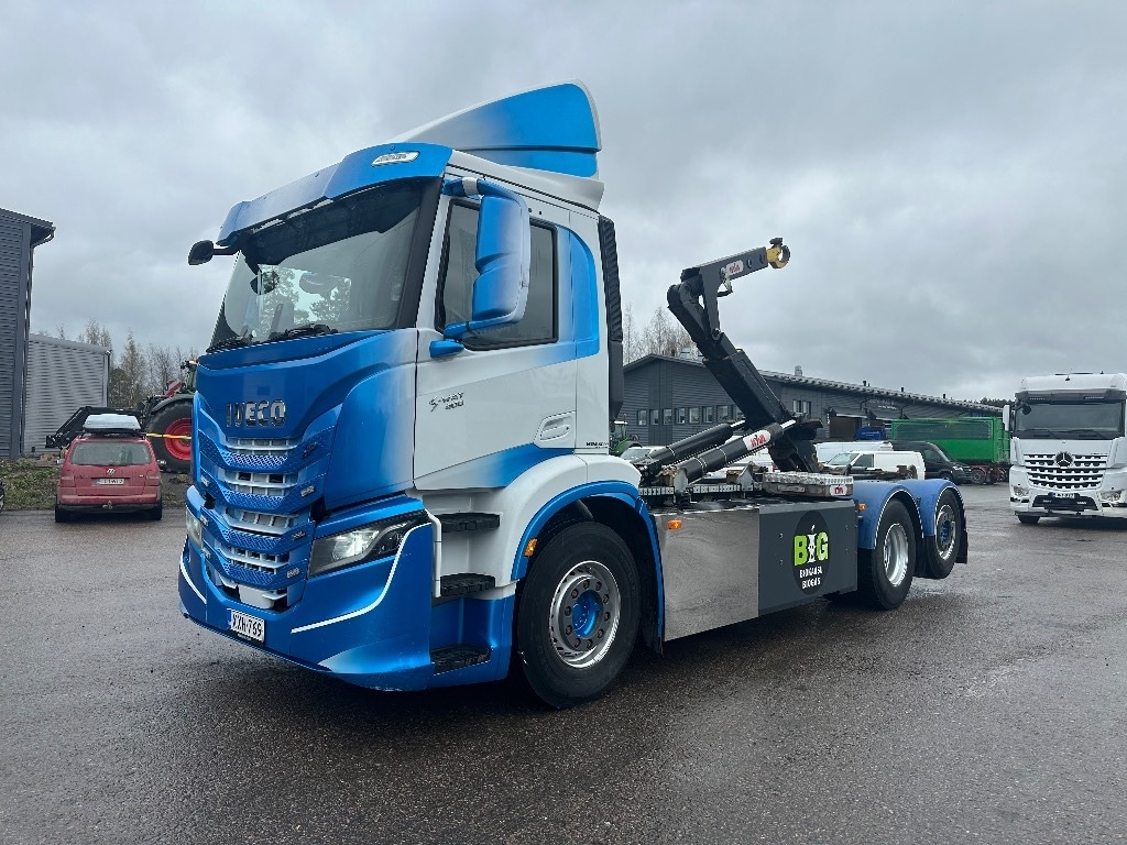 Hook lift truck Iveco AD 260S40 Y/FS CNG