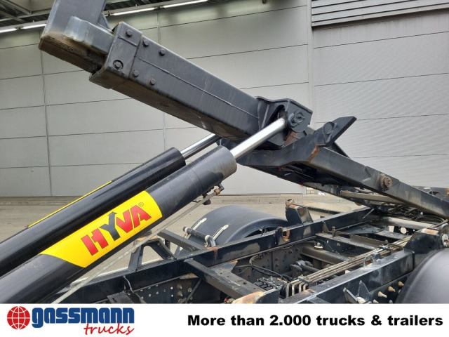 Hook lift truck Iveco EuroCargo ML120E22 4x2, City-Abroller