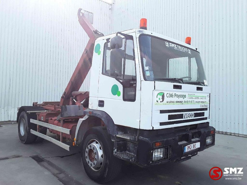 Hook lift truck Iveco Eurotrakker 190 E 30 manual pump