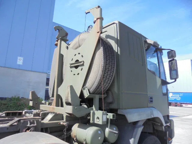 Hook lift truck Iveco Eurotrakker 410 E37H